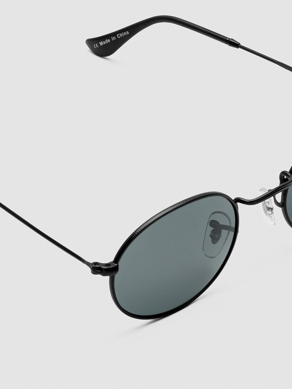 Haku - Oval Black Sunglasses